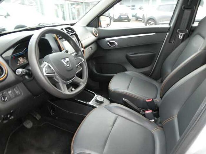 Dacia Spring Comfort Plus 45 CCS Navi, Leder
