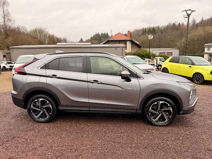 Mitsubishi Eclipse Cross Plug-in Hybrid BASIS 2.4