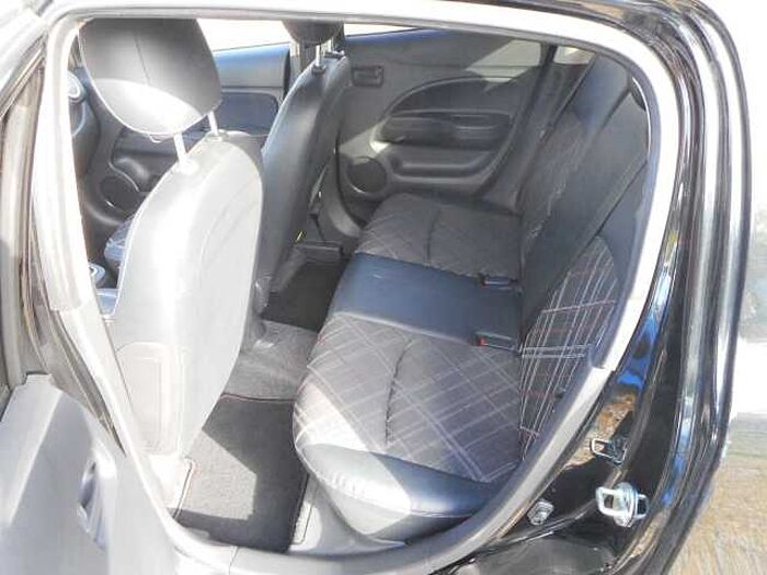 Mitsubishi Space Star Top