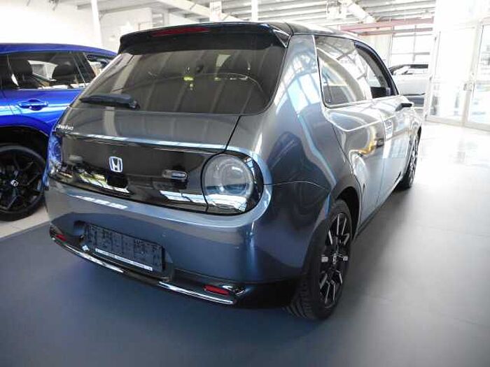 Honda e Advance
