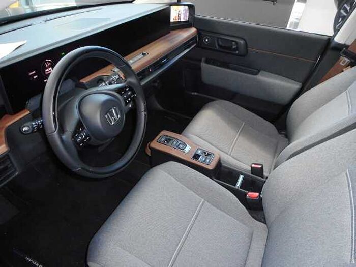 Honda e Advance