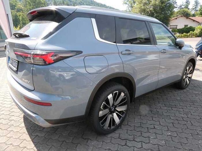 Mitsubishi Outlander 2.4 PHEV 4WD Intro