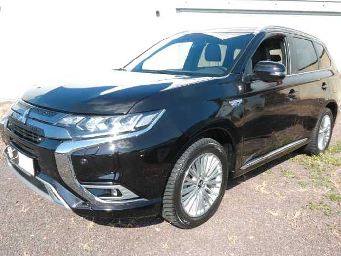 Mitsubishi Outlander 2.4 MIVEC PLUG-IN 4WD Plus Spirit