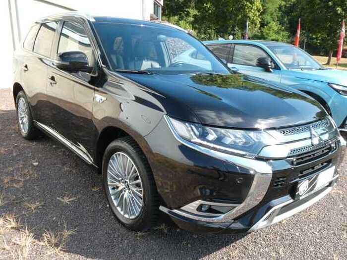 Mitsubishi Outlander 2.4 MIVEC PLUG-IN 4WD Plus Spirit