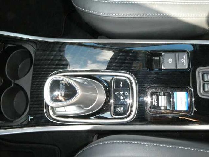 Mitsubishi Outlander 2.4 MIVEC PLUG-IN 4WD Plus Spirit