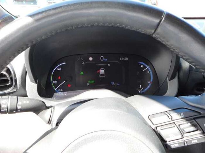 Toyota Yaris Cross Hybrid AWD-i Adventure