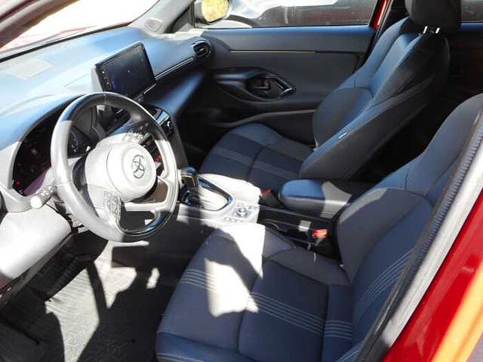 Toyota Yaris Cross Hybrid AWD-i Adventure