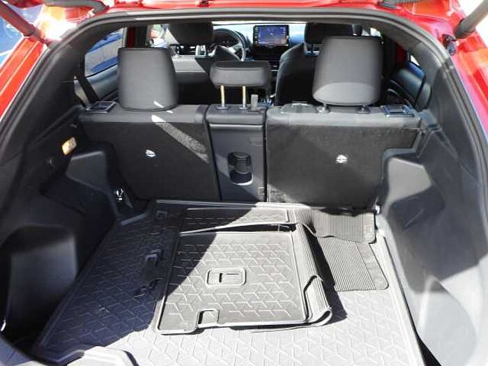 Toyota Yaris Cross Hybrid AWD-i Adventure