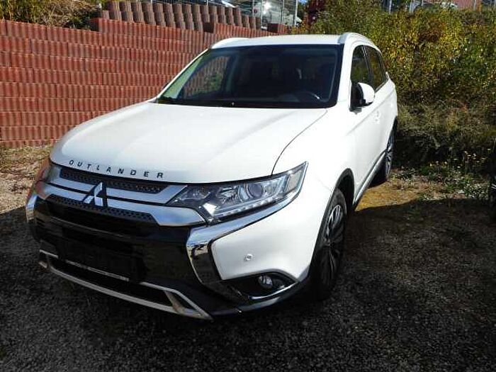 Mitsubishi Outlander Diamant Edition 2WD